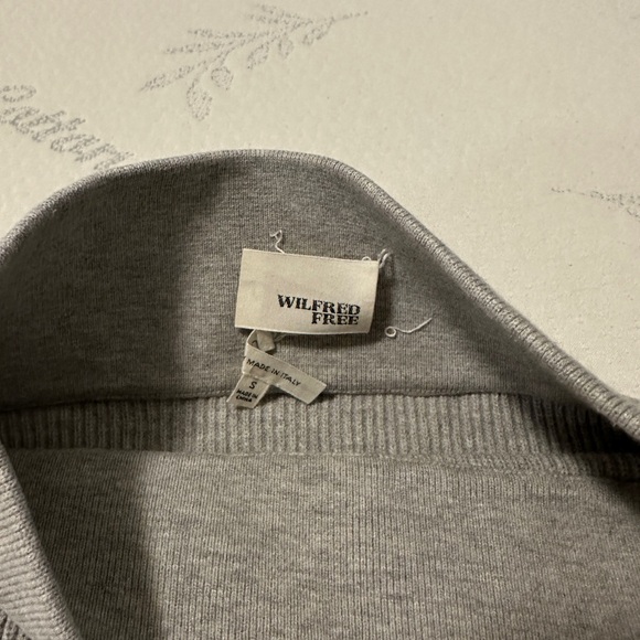 Gray Ribbed Knit Skirt - Picture 2 of 2